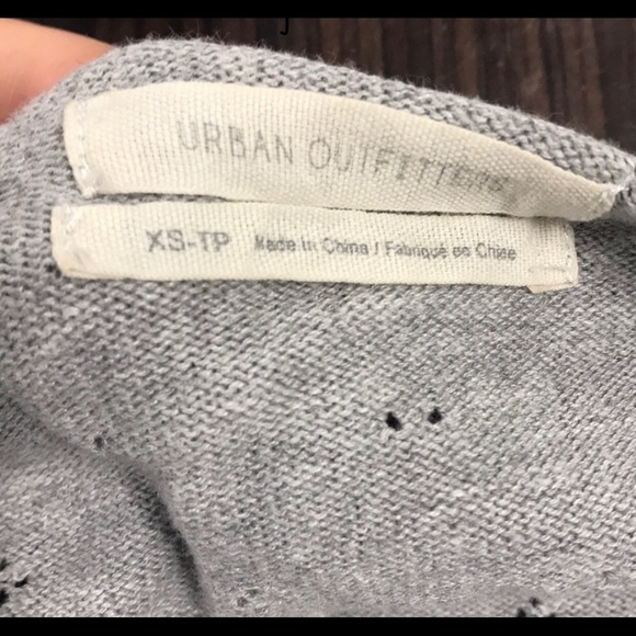 Cropped sweater - Picture 3 of 3